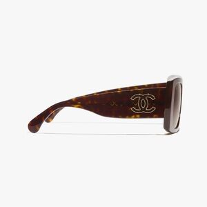 Chanel Pilot NWT Brown Tortoise Sunglasses